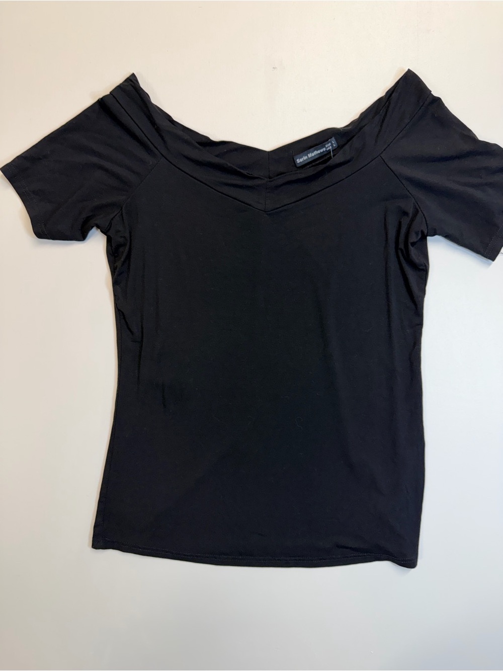 W167 Black Off-Shoulder V-Neck Women’s Top